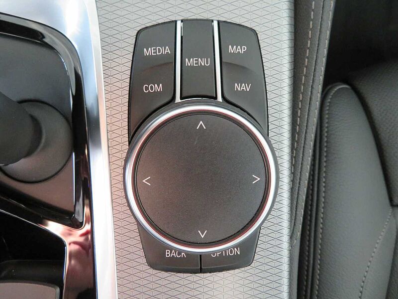 BMW 530d xDrive Touring Aut. M Sport ,HUD, Navi. Prof, PDC, AHK