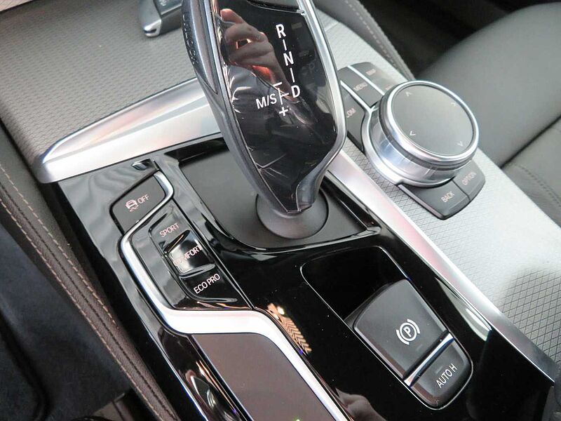 BMW 530d xDrive Touring Aut. M Sport ,HUD, Navi. Prof, PDC, AHK