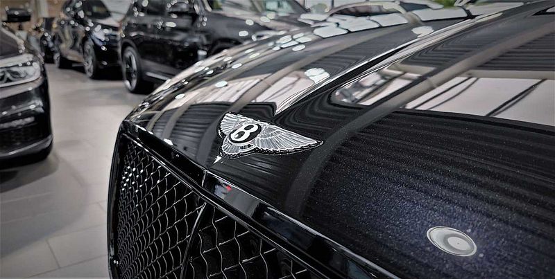 Bentley Continental GT Speed, W12, schwarz/schwarz, voll