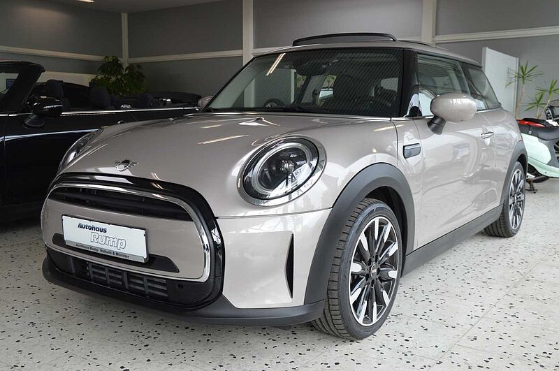 MINI ONE Classic Trim SD, Navi, LED