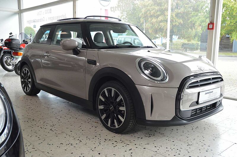 MINI ONE Classic Trim SD, Navi, LED