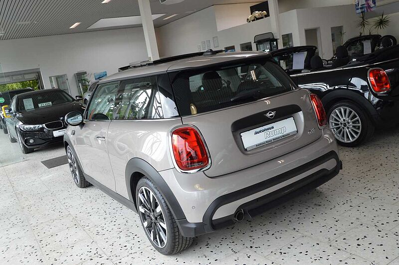MINI ONE Classic Trim SD, Navi, LED