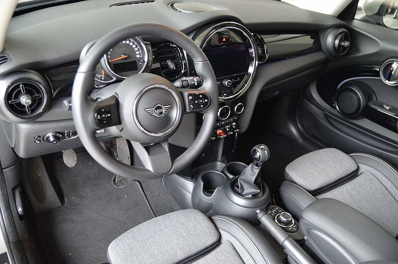 MINI ONE Classic Trim SD, Navi, LED