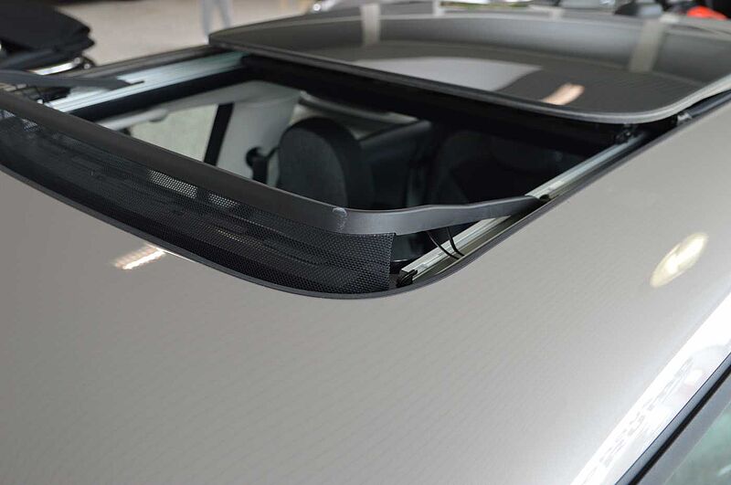 MINI ONE Classic Trim SD, Navi, LED