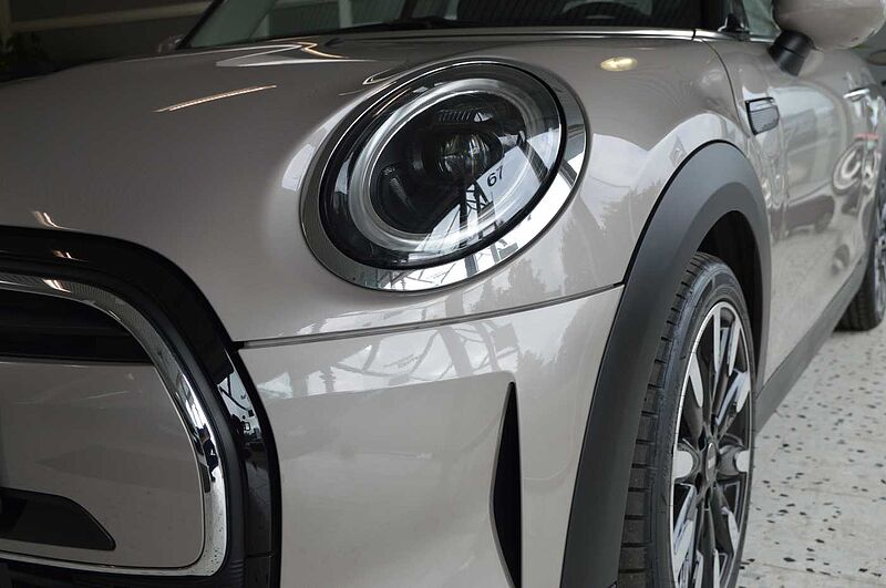 MINI ONE Classic Trim SD, Navi, LED