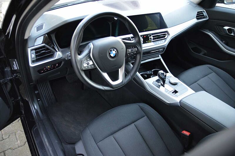 BMW 318i Autom. Lim. Navi
