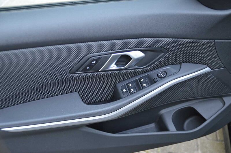 BMW 318i Autom. Lim. Navi