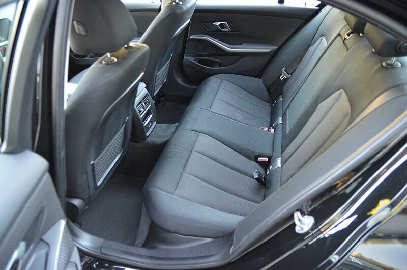 BMW 318i Autom. Lim. Navi