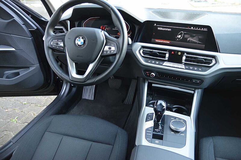 BMW 318i Autom. Lim. Navi