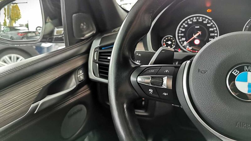 BMW X5 M50d Voll