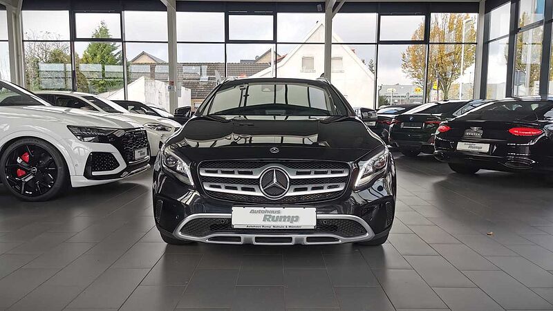 Mercedes-Benz GLA 180 Urban AHK | DAB | RFK
