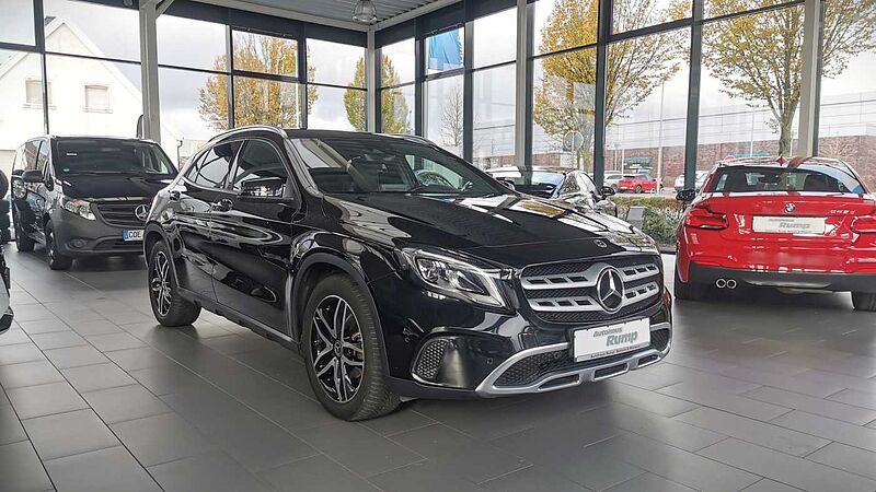 Mercedes-Benz GLA 180 Urban AHK | DAB | RFK