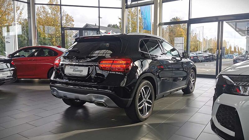 Mercedes-Benz GLA 180 Urban AHK | DAB | RFK