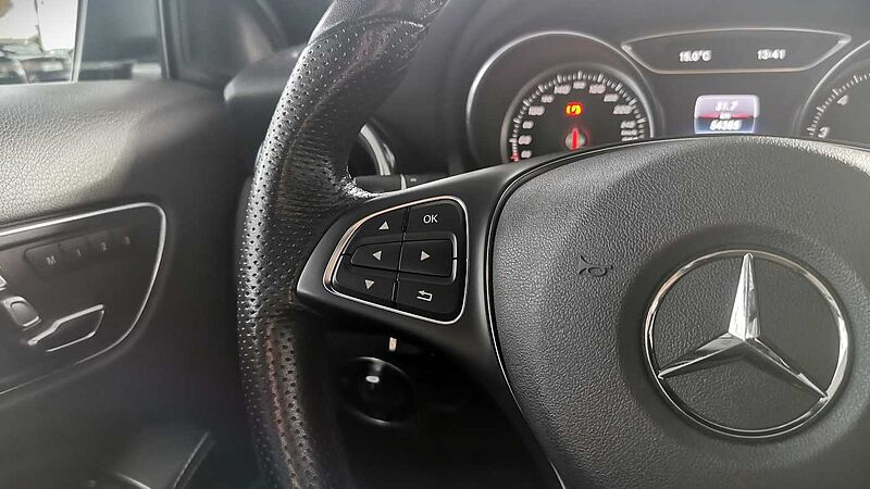 Mercedes-Benz GLA 180 Urban AHK | DAB | RFK