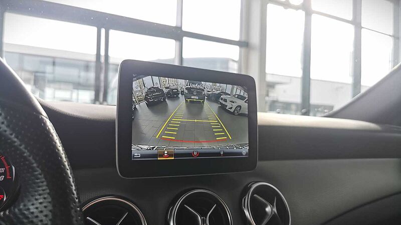 Mercedes-Benz GLA 180 Urban AHK | DAB | RFK