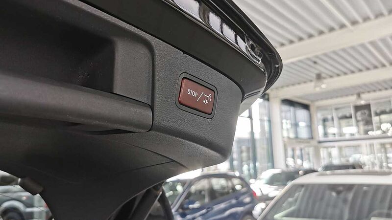 Mercedes-Benz GLA 180 Urban AHK | DAB | RFK