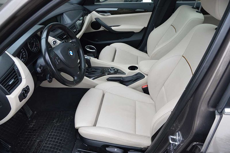BMW X1 xDrive23d Aut. SD, Leder